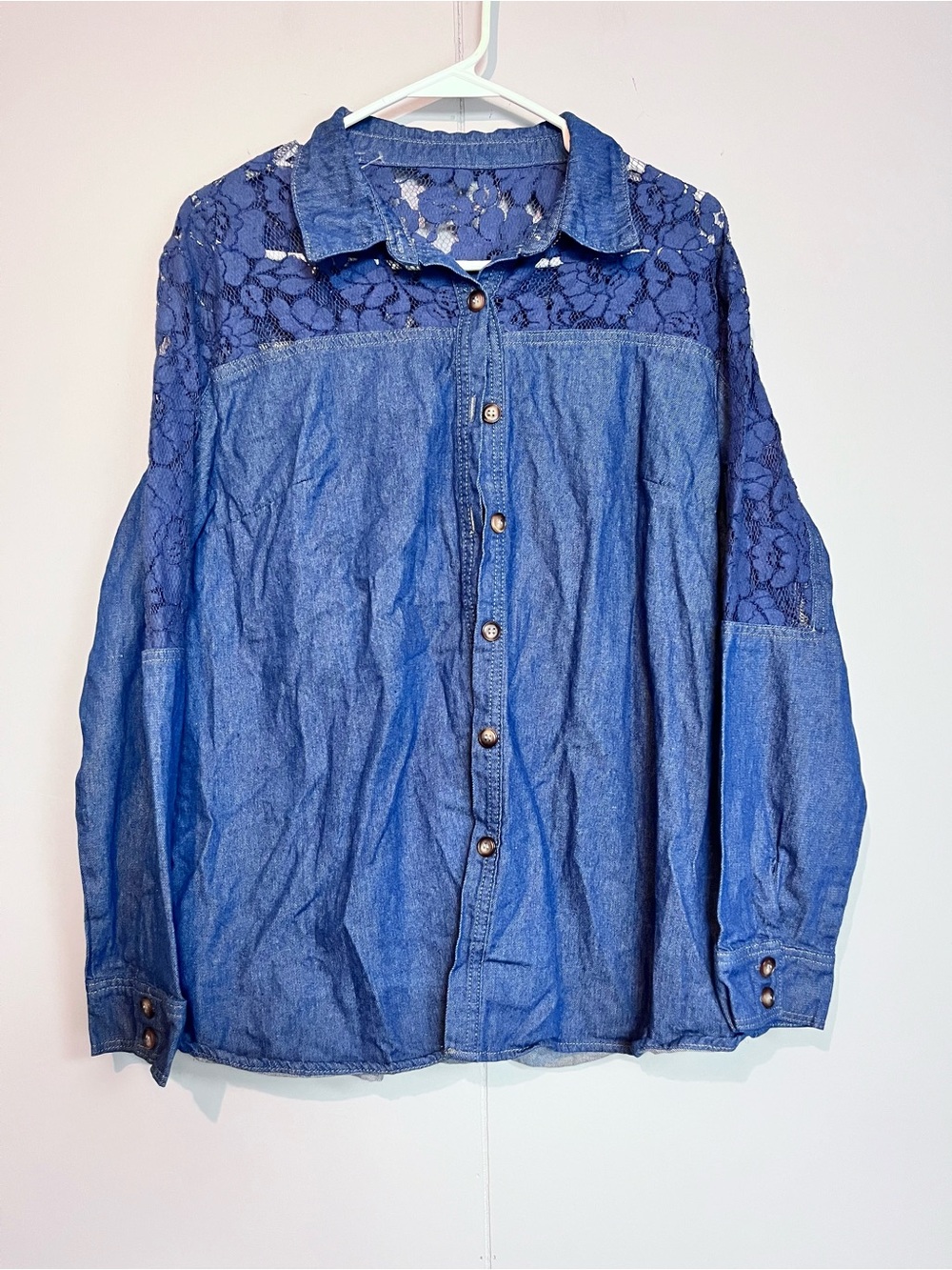 Blue Chambray Lace Yoke Button Front Shirt Blouse Women’s L